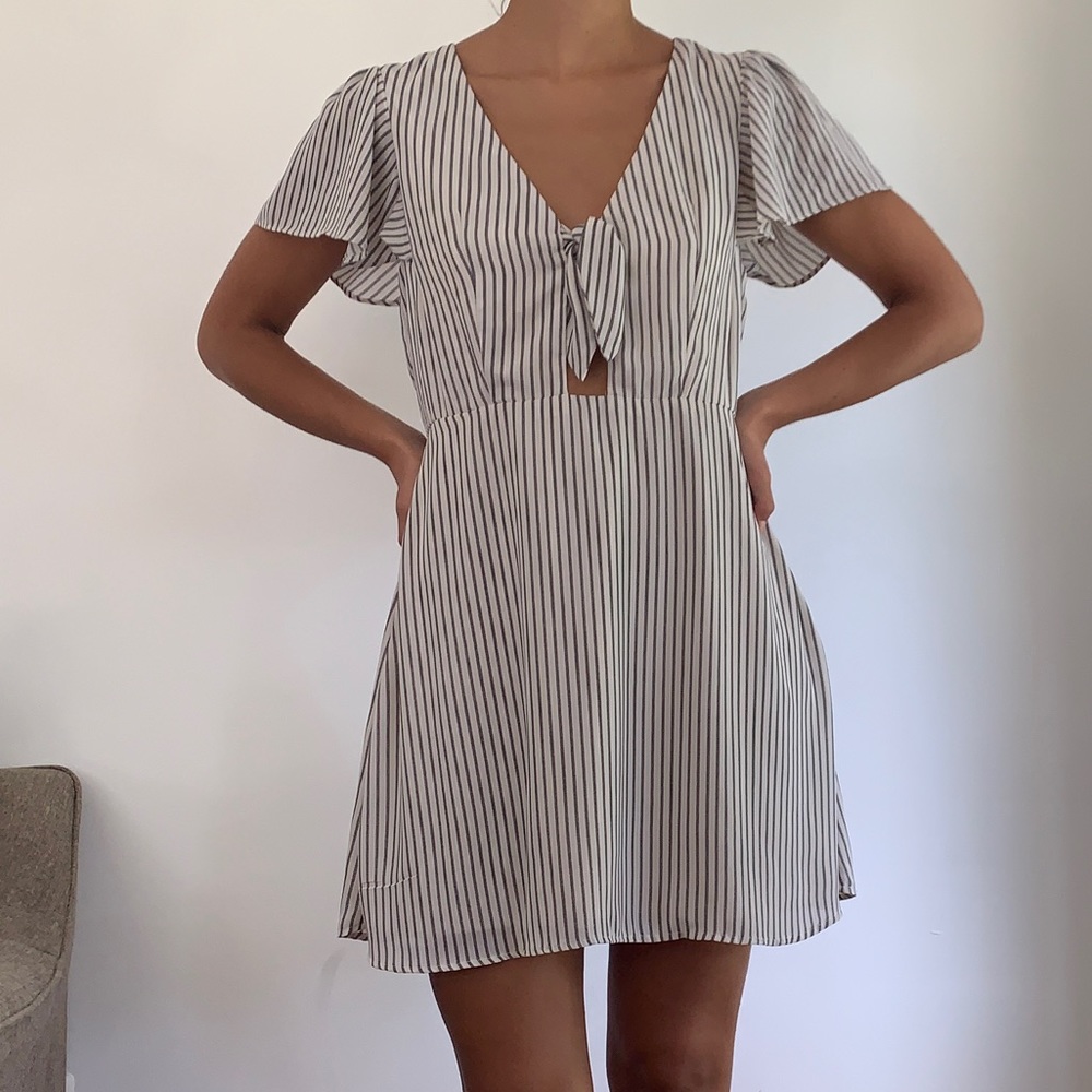 Float sleeve mini dress